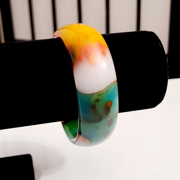 Large Wide Agate Stone Vibrant Multi Colored Bangle (63mm-64mm) - Picture 4 of 8